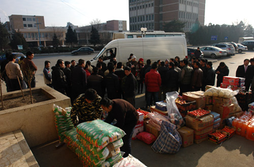 罗马尼亚浙江籍华人参与新年慰问受困中国劳工