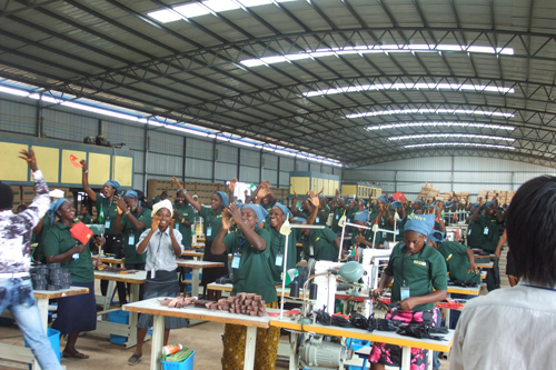 尼日利亚总统乔纳森博士视察浙江侨企--哈杉非