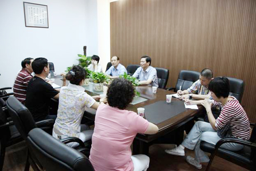 下午,余梅生书记在鹿城区委常委统战部部长徐强,副部长侨办主任陈金敏