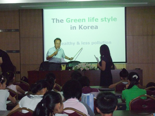 杭州市侨联开展“海归进社区宣讲低碳”主题活动