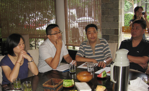 衢州留学生和家属俱乐部举办理财知识讲座