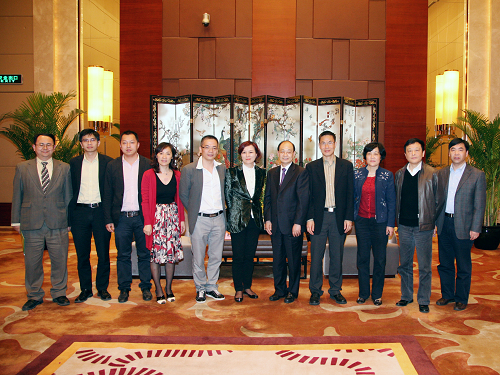 4月20日下午,市侨联"海归创业创新研讨会"在宁波创新128产业园召开
