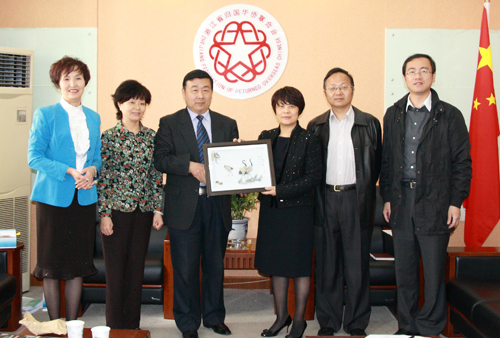青海省侨联代表团来访 两地签订友好合作协议