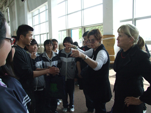 澳大利亚凯拉尼高地中学校长访问乐清中学