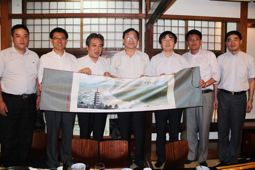 省侨联代表团出访日本、印尼和柬埔寨