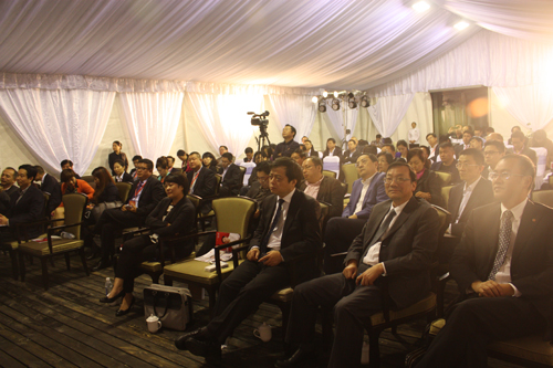 “全球经济展望‘挑战与机遇’”高端论坛在杭举行