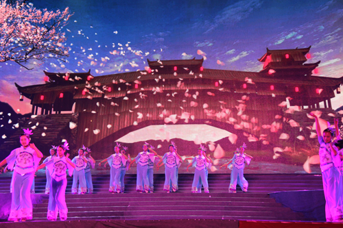 吴晶出席第九届中国(庆元)香菇文化节