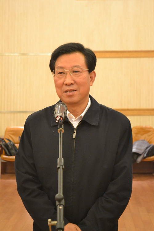 省委副书记王辉忠欢送全国第九次侨代会代表赴京参会