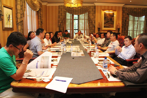 博茨瓦纳侨界举行座谈会探讨华人危机