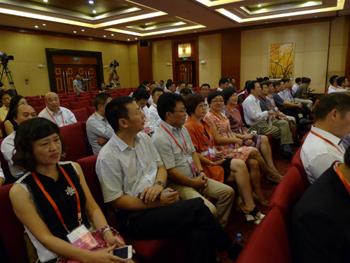 省侨联组织海外侨领参加中国--东盟传统文化传承与传播论坛