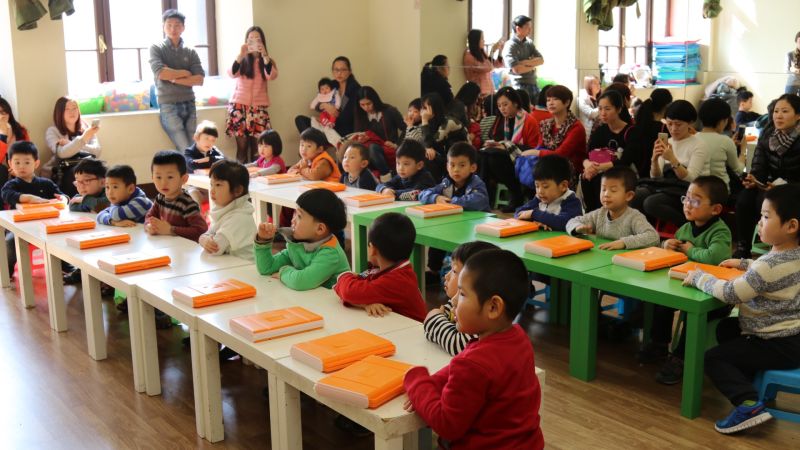 罗马中华语言学校办“开放日” 邀家长参与教学和互动