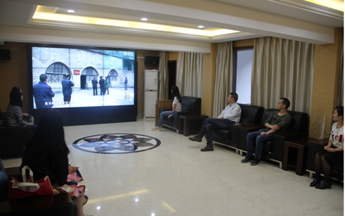 文成县侨联组织全体成员学习观看大型反腐纪录片