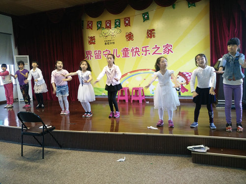 心怀爱，共度儿童节——温州大学社会工作协会志愿者看望侨界留守儿童
