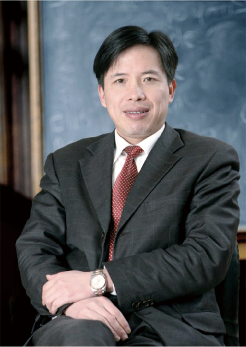 黄华圣：西湖区侨联副主席、浙江天煌科技实业公司董事长