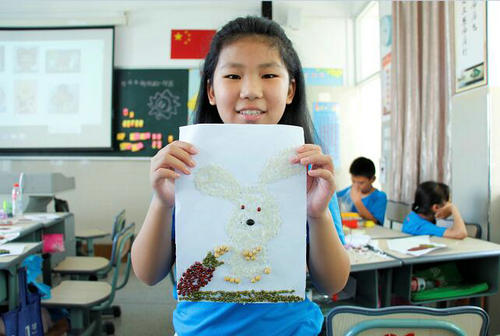 “亲情中华”温州市侨界留守儿童快乐营仙岩分营开展绘画课