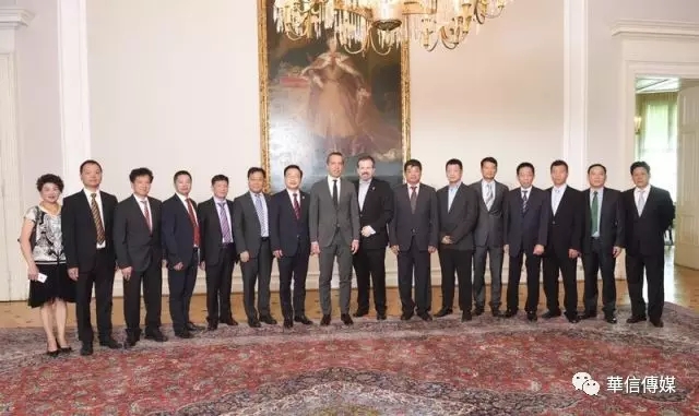 华人融入主流社会地位凸显 奥地利总理首次会见华人华侨代表