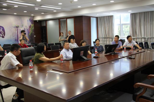 温州市侨联领导点赞文成县海外服务中心