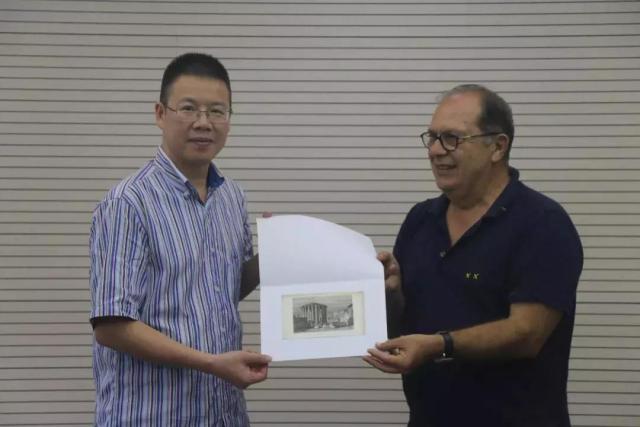 一场高规格双语座谈会在侨韵玉壶·国际慢城