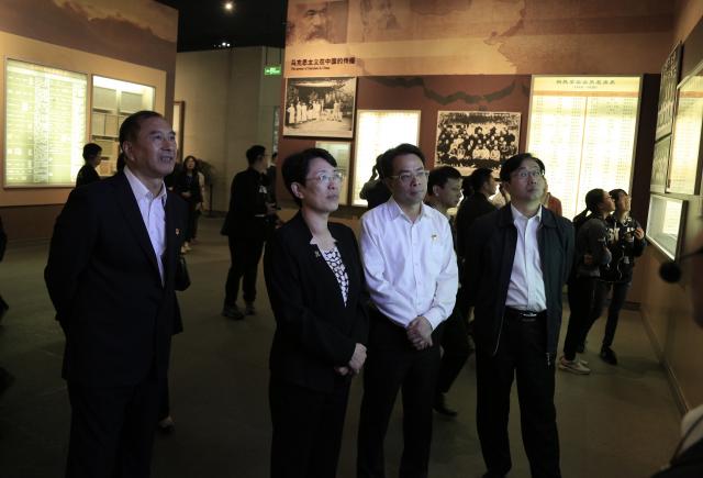 中国侨联副主席隋军一行来嘉兴调研