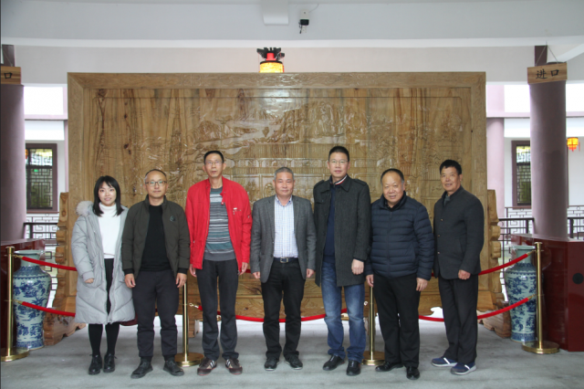 温州市侨联秘书长在文成浙南民俗文化馆调研