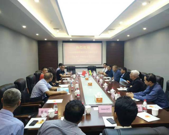 缅甸商务代表团及上海金润能源有限公司赴嘉兴市水果市场考察交流