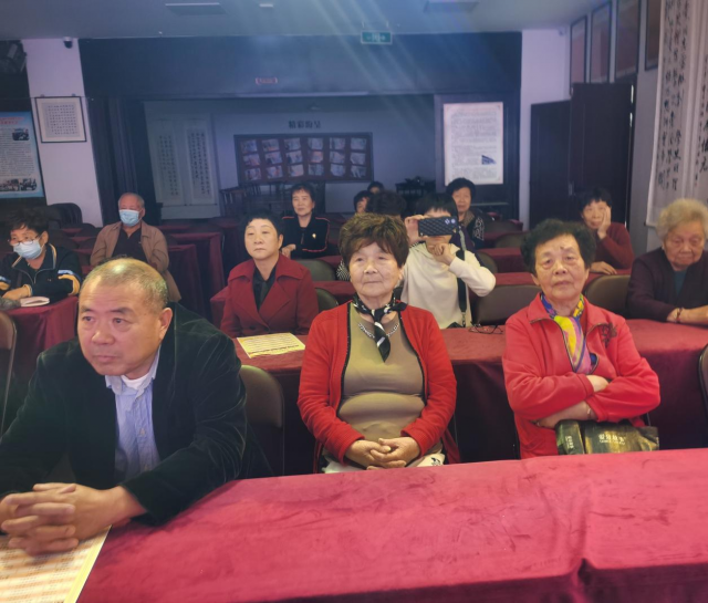 鹿城区松台街道侨联观看“学习二十大 侨心永向党”文艺汇演