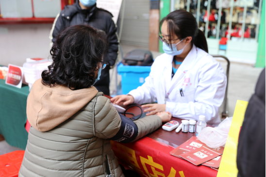 鹿城区大南街道侨联开展“二月初二龙抬头 邻里活动暖心头”活动