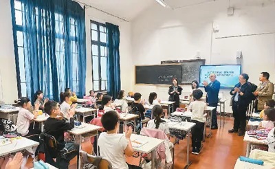 人民日报海外版：海外华文学校校长及教师共话华文教育当下与未来——让华裔青少年更好感受中华文化